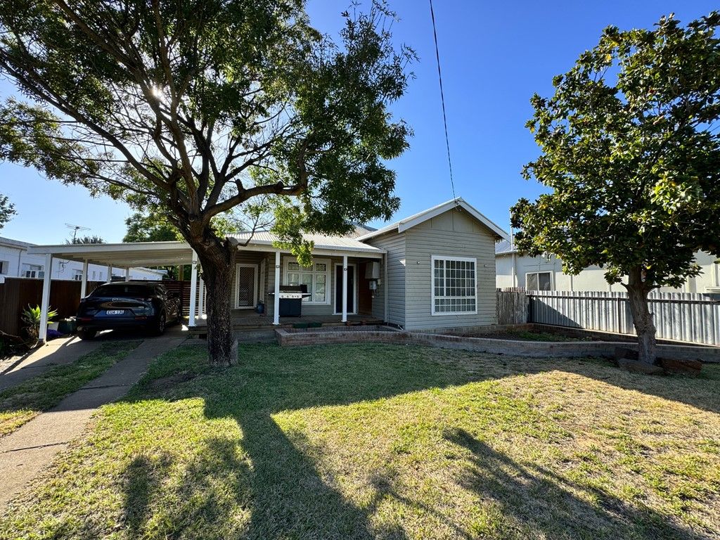 106 Miller Street, Gilgandra