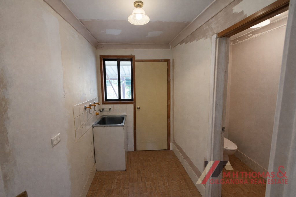 11 Iris St, Gilgandra NSW 2827