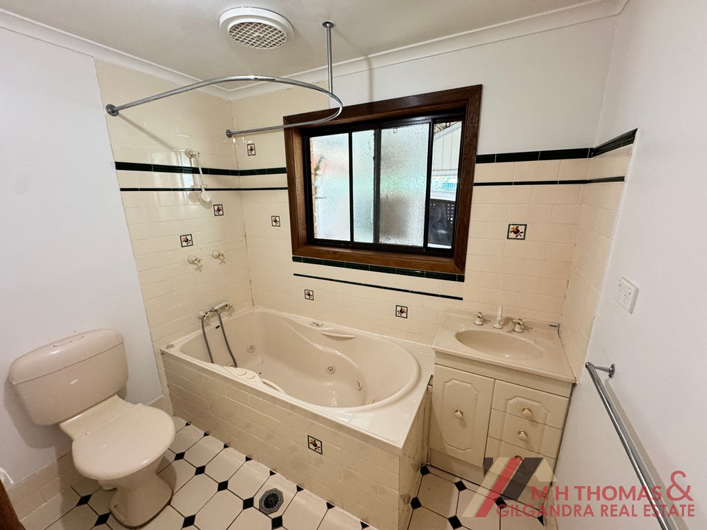 2 Hitchen Close, Gilgandra