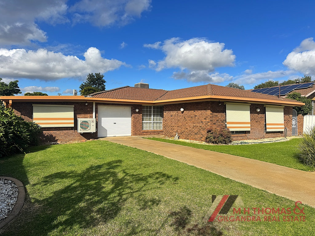 12 Iris Street, Gilgandra NSW 2827