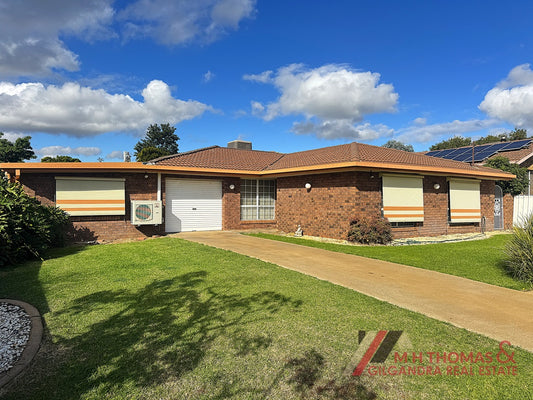 12 Iris Street, Gilgandra NSW 2827
