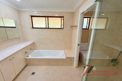 2 Howard Place, Gilgandra NSW 2827