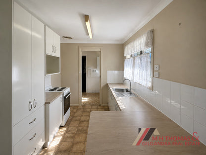 4 Sword Street, Gilgandra