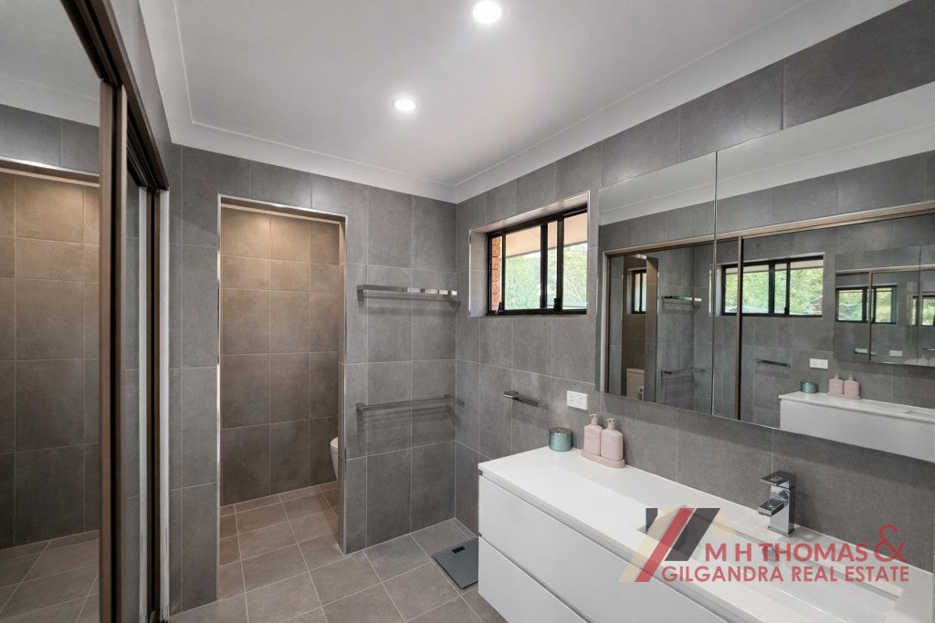 2 Howard Place, Gilgandra NSW 2827
