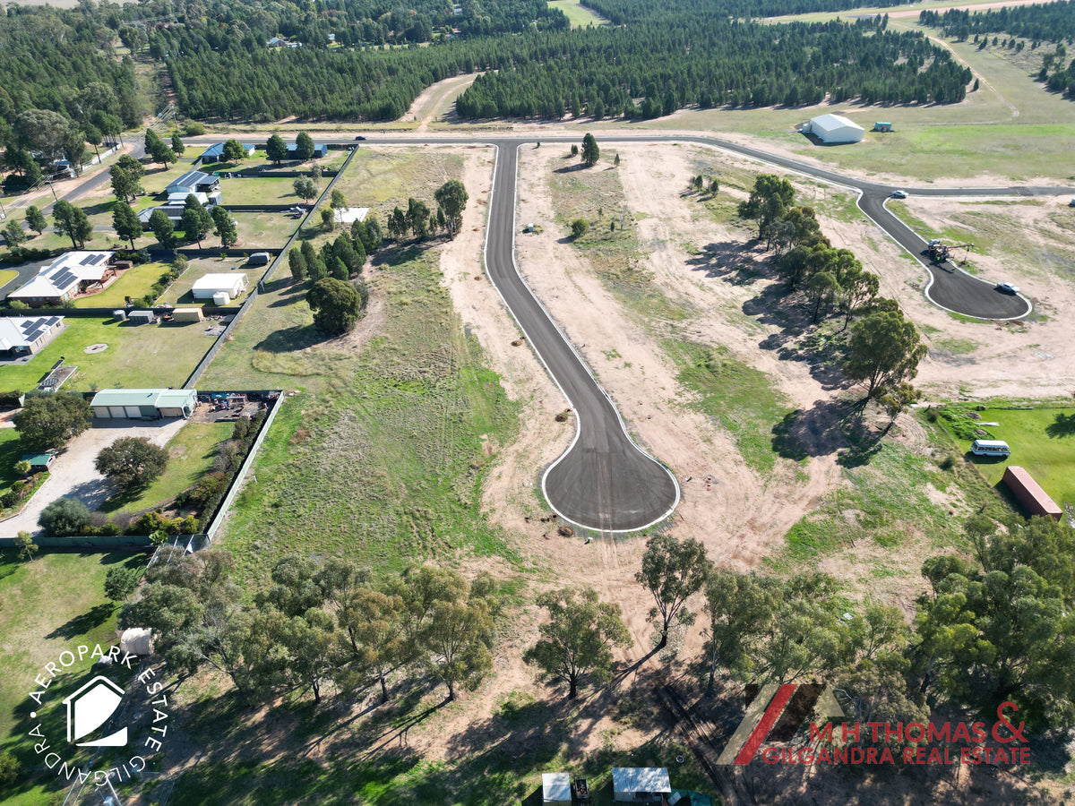 Aero Park Estate, Estate - Image 1