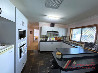 1 Hitchen Cl, Gilgandra