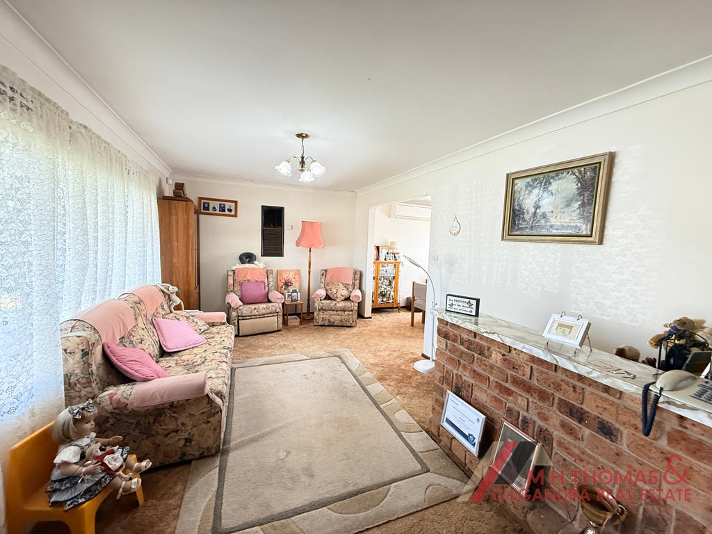 6 Iris Street, Gilgandra NSW 2827