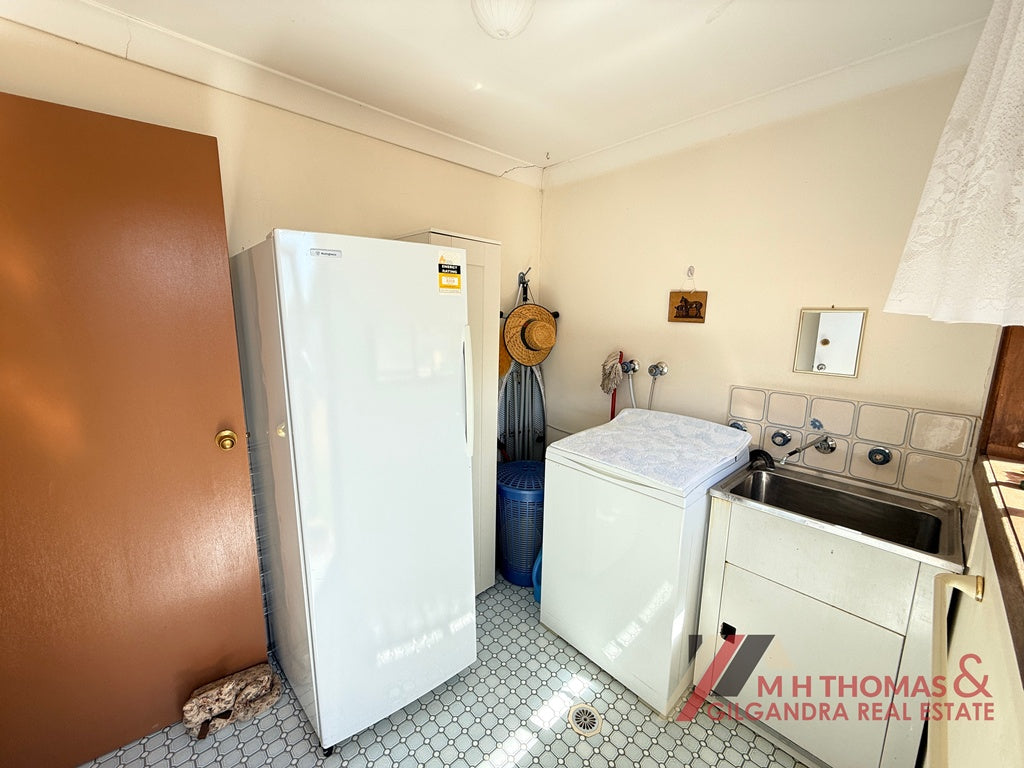 6 Iris Street, Gilgandra NSW 2827