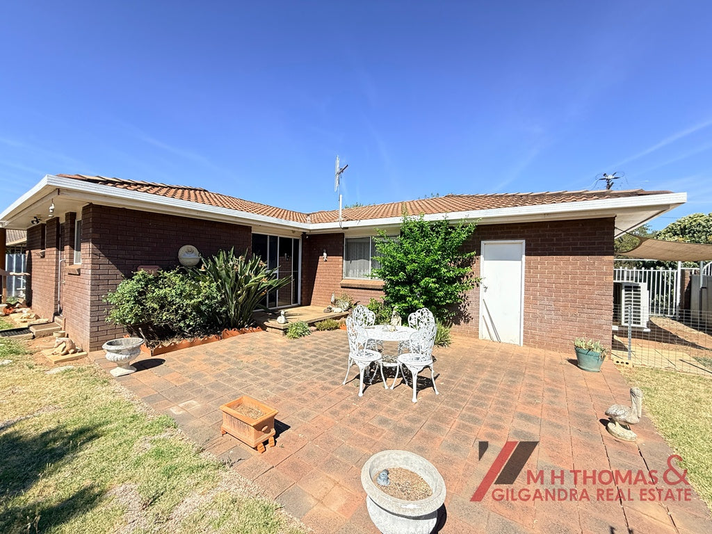 6 Iris Street, Gilgandra NSW 2827