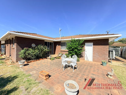 6 Iris Street, Gilgandra NSW 2827