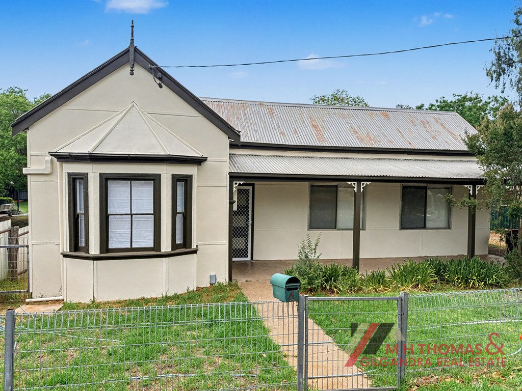 4 Eura Street, Gilgandra NSW 2827