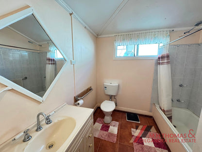 72 Wamboin Street, Gilgandra NSW 2827